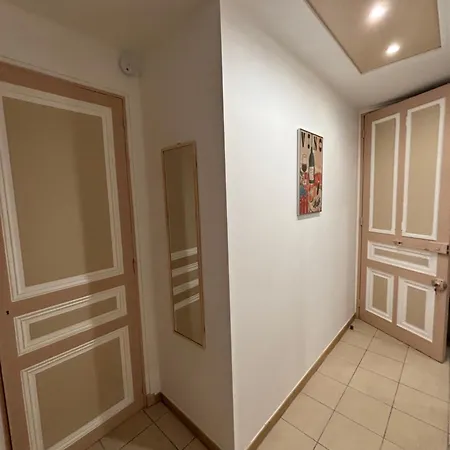 Lemon Tree Apartment
