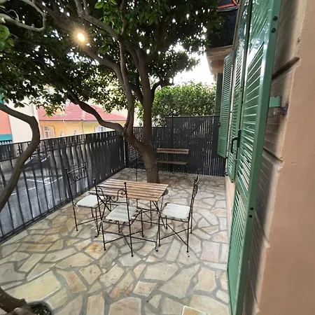 Апартаменты Lemon Tree *